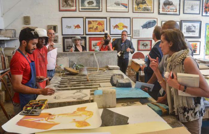 Comisión cultural de EE.UU de visita en el Instituto Superior de Artes (ISA).