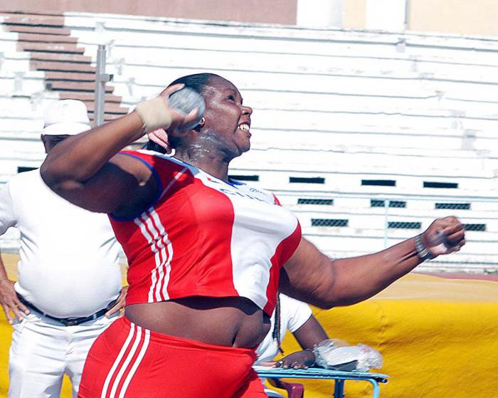 Yumisleidys Cumba    demostro que por elgo es Campeona Olimpica                         

Publicada: 25/03/2006
Cumy0031
