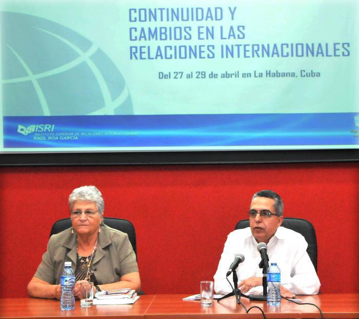 Seminario de Cambios en las Relaciones Internacionales