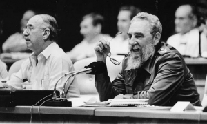 Fidel en el IV Congreso del Partido en Santiago de Cuba, en octubre de 1991. 