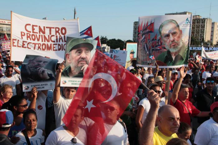 desfile primero de mayo