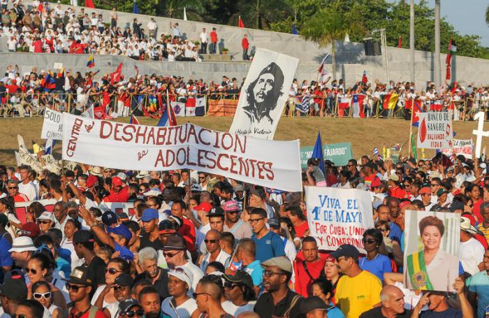 Desfile por el 1ro de Mayo dìa Internacional de los Trabajadores por la Plaza de La Revoluciòn Josè Martì  en La Habana.