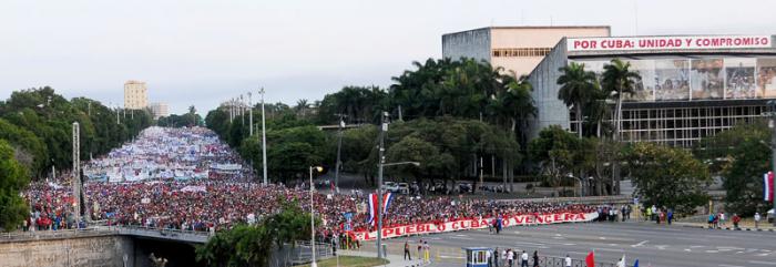 Desfile por el Primero de mayo en la Plaza de la Revolución presidido por el General de Ejército Raúl Castro Ruz, presidente de los Consejos de Estado y de Ministros.