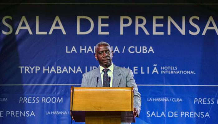 Pedro Suárez Reyes, especialista de organismos internacionales y América Latina y el Caribe del Ministerio del Transporte (MITRANS), durante su intervención en la conferencia sobre el transporte como prioridad de la (AEC),  en el marco de la VII Cumbre de la Asociación de Estados del Caribe (AEC), en el Salón de los Embajadores del Hotel Habana Libre Trip, en La Habana, Cuba, el 3 de junio de 2016. ACN FOTO/Abel PADRÓN PADILLA/