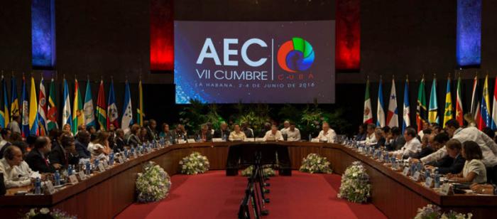 CUMBRE DE LA AEC