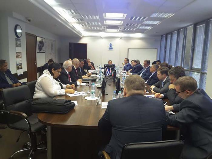 Se reúne Cabrisas con el presidente de Tatarstán. Foto de embajada de Cuba en Rusia.