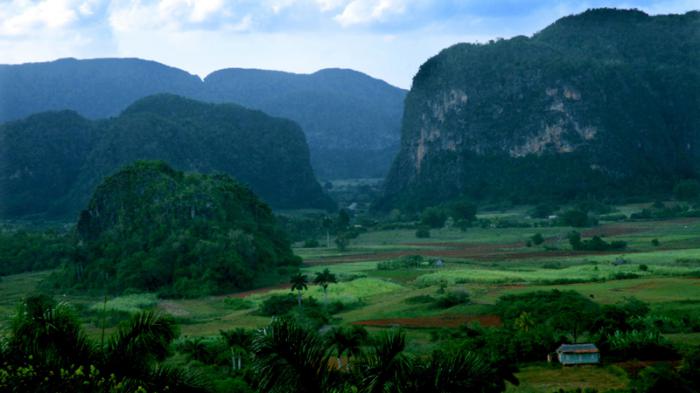 El bello Valle de Viñales, Parque Nacional Viñales,  ubicado en la occidental provincia cubana de Pinar del Río. 