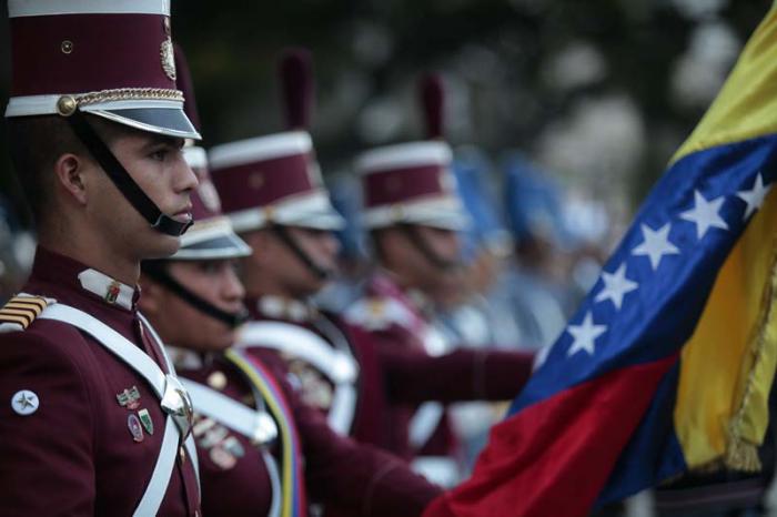 Dos siglos después de firmada el Acta de Independencia, Venezuela, sigue luchando por mantener sus conquistas y contra la injerencia extranjera en sus asuntos internos. 
