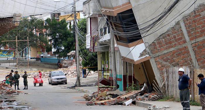 El terremoto de 7,8 grados dejó 677 fallecidos y produjo pérdidas millonarias a la economía. 