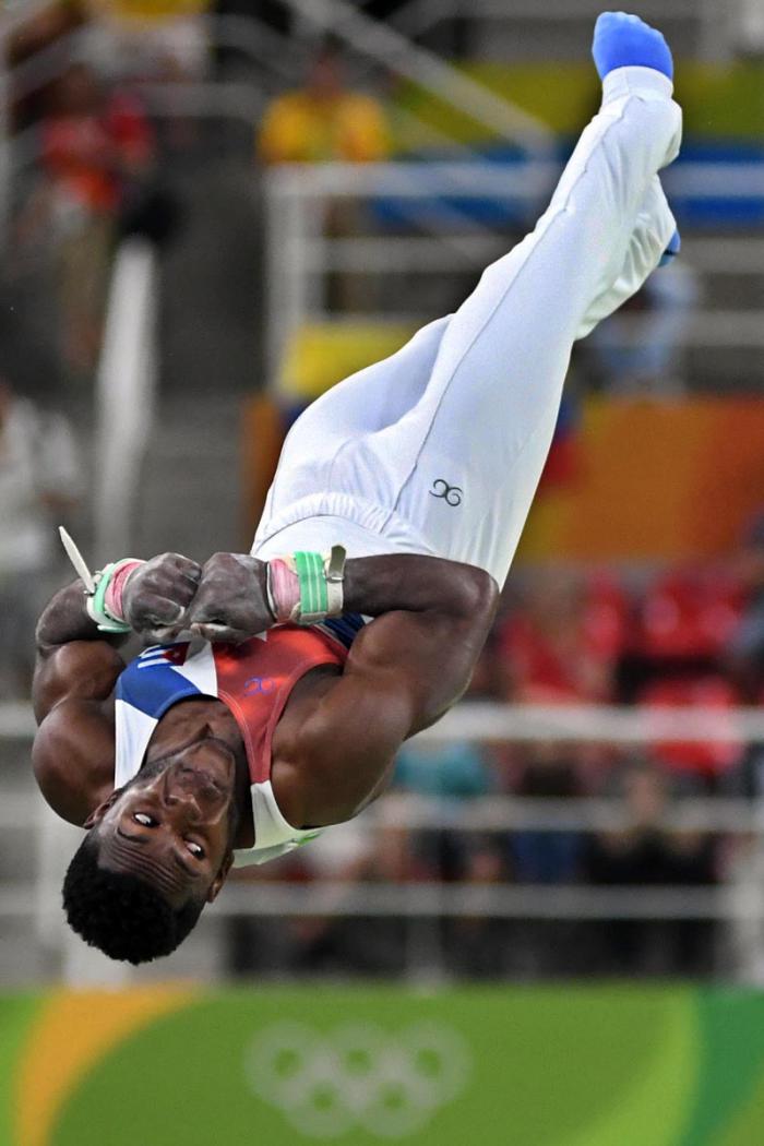 Gimnasia Artistica Manrique Larduet. Barra Fija.