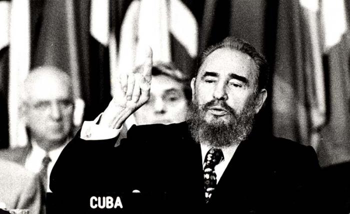 Fidel en la Cumbre de la Alimentación de la Fao, en Roma
Foto; Juvenal Balan   21/11/1996