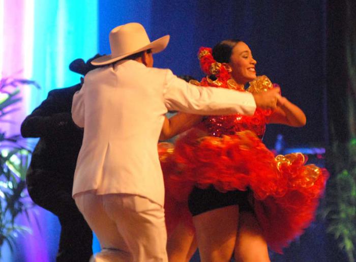 Homenaje de Venezuela a Fidel por sus 90 años. Corazón llanero. Teatro Karl Marx.