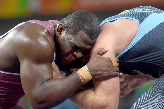 Lucha-Greco-Borrero-130kg Mijain Lòpez commienza la busqueda de su tercer oro olimpico.
