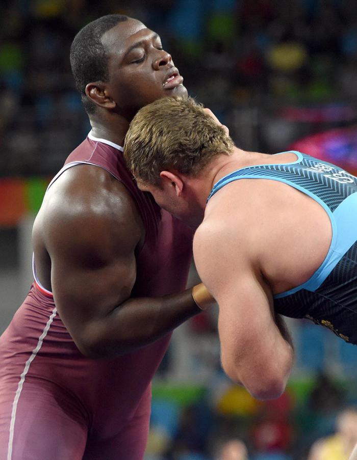 Lucha-Greco-Borrero-130kg Mijain Lòpez commienza la busqueda de su tercer oro olimpico.