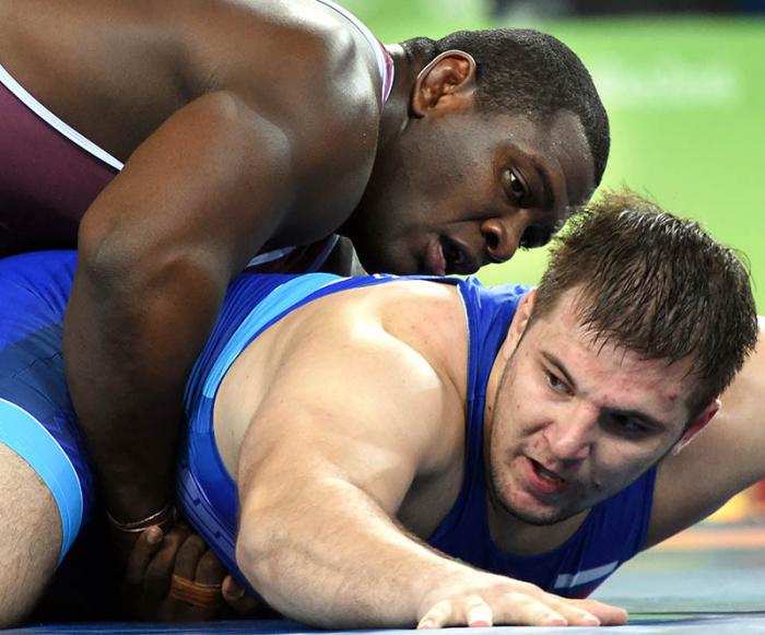 Lucha-Greco-Borrero-130kg Mijain Lòpez commienza la busqueda de su tercer oro olimpico.
