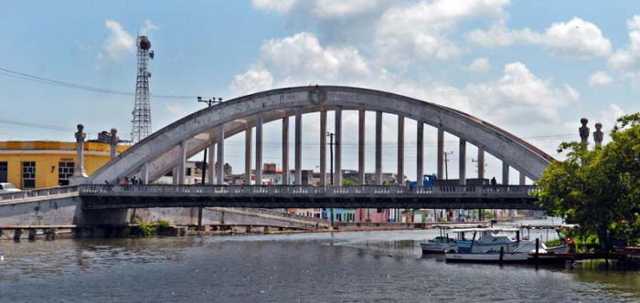 Los puentes en Matanzas vienen a ser parte de la geografía. 