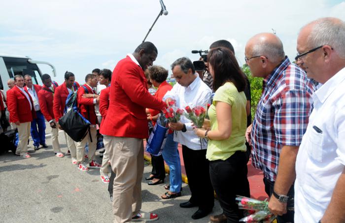Llegada de los deportista que compitieron en las Olimpiada a la Habana.