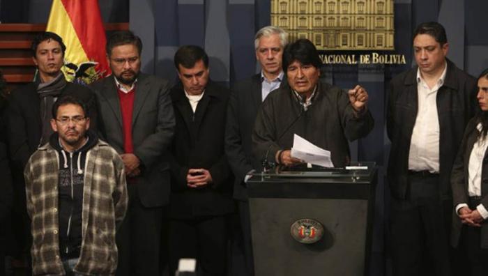 Evo Morales denuncia complot contra su gobierno
