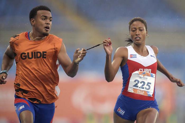 Omara Durand quebró el récord mundial en la final hectómetro, categoría T12, y rebajó tres veces la primacía paralímpica. 