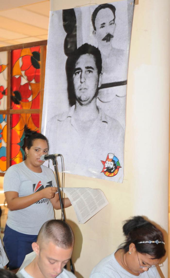 Discución  de la FEEM de los documentos del Partido