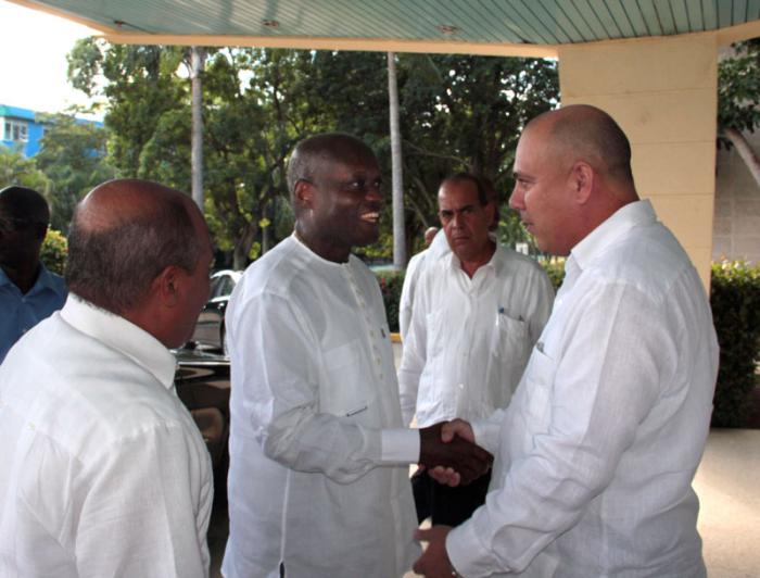 Presidente de la República de Guinea Bissau, José MárioVaz, durante su visita al Instituto de Medicina Tropical Pedro Kourí (IPK)