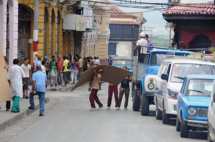 SANTIAGO DE CUBA se prepara para el huracán MATTHEW