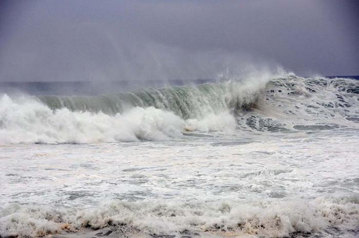 Caserío de Aguadores en el litoral de Santiago de Cuba previo a la llegada del huracán Matthew a Santiago de Cuba.