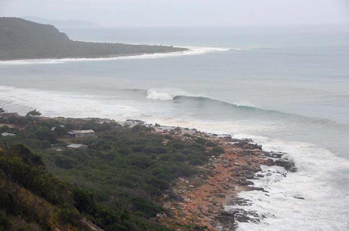 Caserío de Aguadores en el litoral de Santiago de Cuba previo a la llegada del huracán Matthew a Santiago de Cuba.