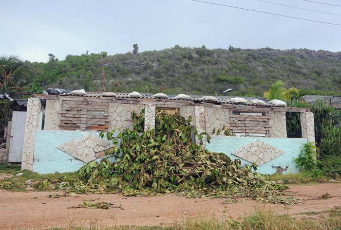 Caserío de Aguadores en el litoral de Santiago de Cuba previo a la llegada del huracán Matthew a Santiago de Cuba.