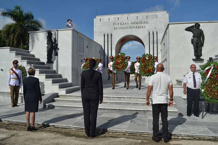 Peregrinaje y ofrenda floral a los Mártires de Barbados, en el Cementerio Santa Efigenia, La Habana, Cuba.
