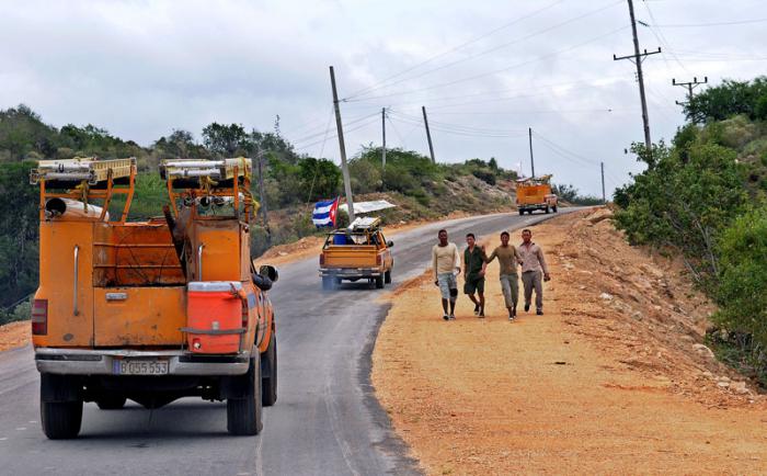 Recorrido por el municipio Imias, con motivo del paso del Huracán Matthew por este territorio, soldados de las FAR  trabajan en la recuperación.