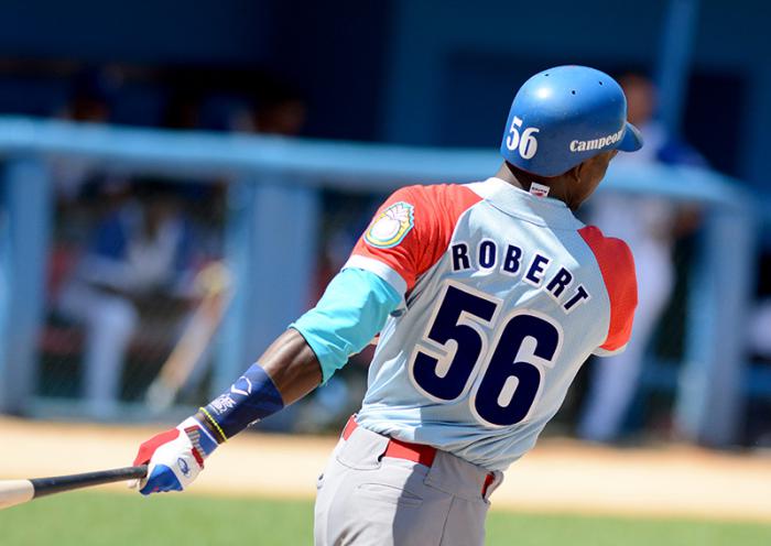 Beisbol-Serie-56-Ciego de Avila vs Industriales Luis Robert Moiran