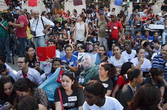 Avispero contra el Bloqueo en la Universidad de La Habana.