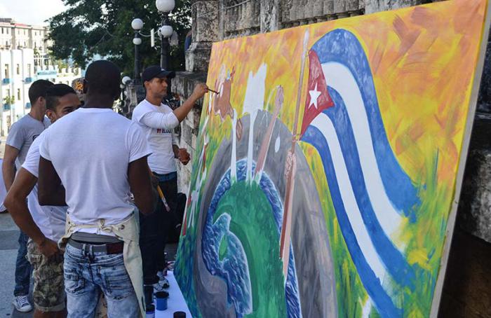 Avispero contra el Bloqueo en la Universidad de La Habana.