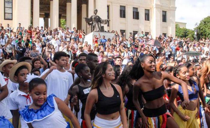 CUBA VS BLOQUEO