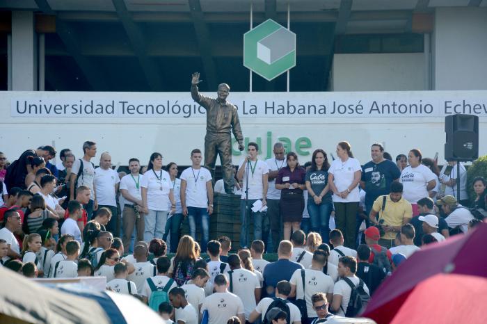 Cujae contra el bloqueo