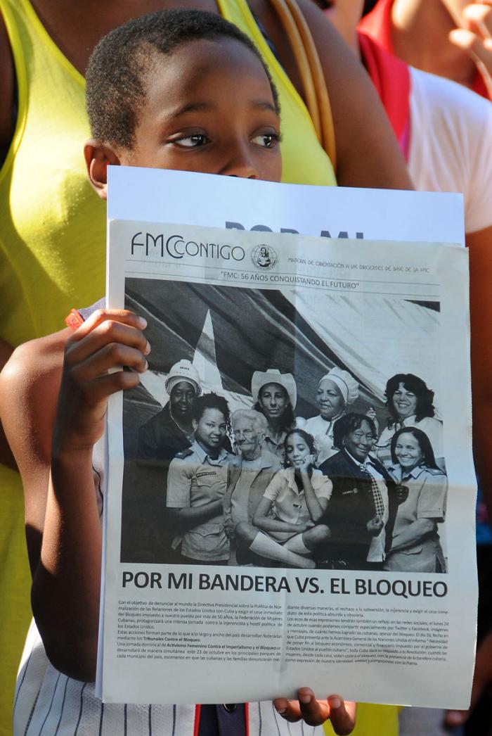 Acto contra el bloqueo norteamericano contra Cuba en el parque Trillo de Centro Habana.