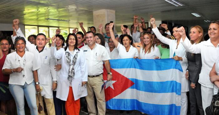 médicos del ciren festejan victoria en la onu