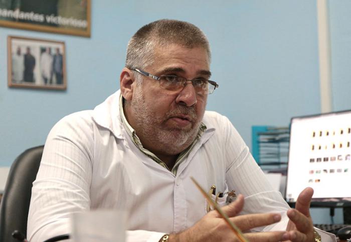 Dr. Alejandro Hernández Seara, cirujano vascular, director del Instituto Nacional de Angiología y Cirugía Vascular