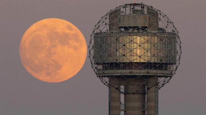 Torre de la reunión en el centro de Dallas.