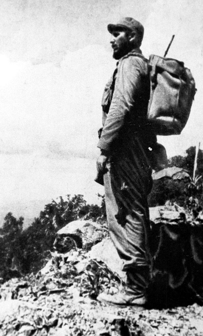 Foto de Fidel en la Sierra M;aestra, conocida como Comandante en Jefe Ordene (foto Korda)

Fide5510