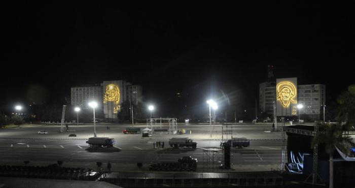 Base del Monumento a José Martí en la preparación para el homenaje postumo al Comandante en Jefe Fidel Castro Ruz. Plaza de la Revolución.