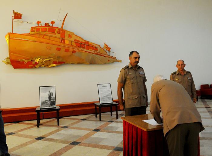 homenaje a fidel por las Fuerzas Armadas
