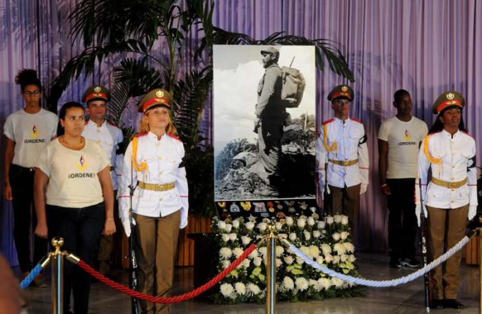 Homenaje postumo al comandante en jefe Fidel Castro por el pueblo cubano.