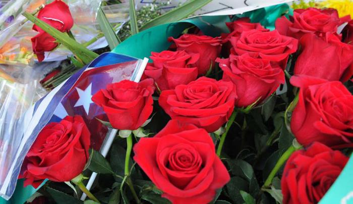 El pueblo rindió digno tributo a su Comandante en Jefe Fdeil Castro Ruz en la base del Monumento a José Martí en la Plaza de la Revolución.