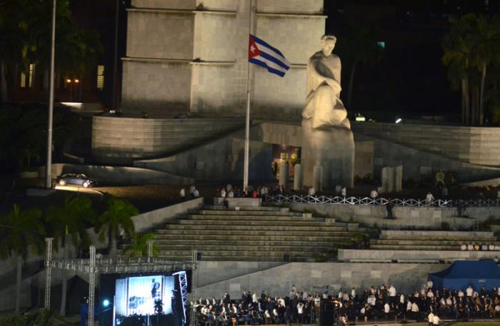 Acto Político por la desaparición física del Comandante en Jefe en la Plaza de la Revolución.