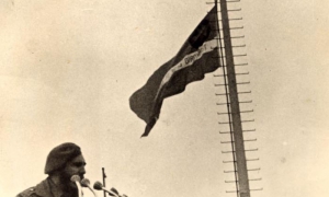 Fidel no se irá de la Plaza