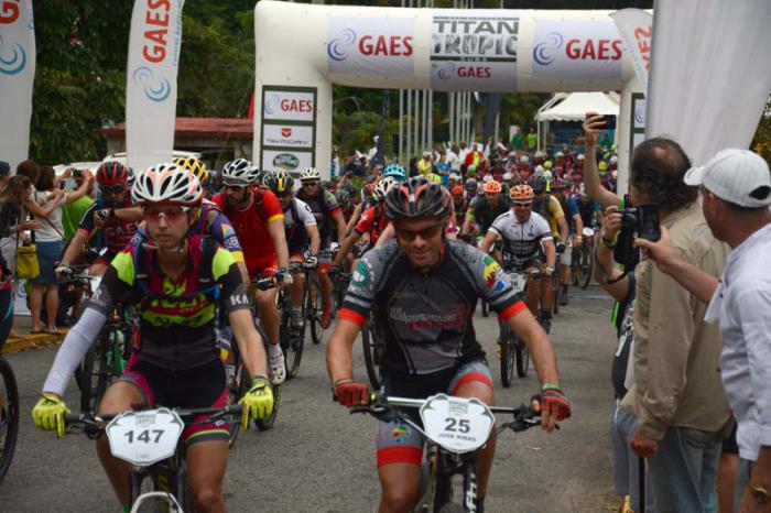 Titan Tropic Soroa 1mera etapa campamento y detalles de la carrera