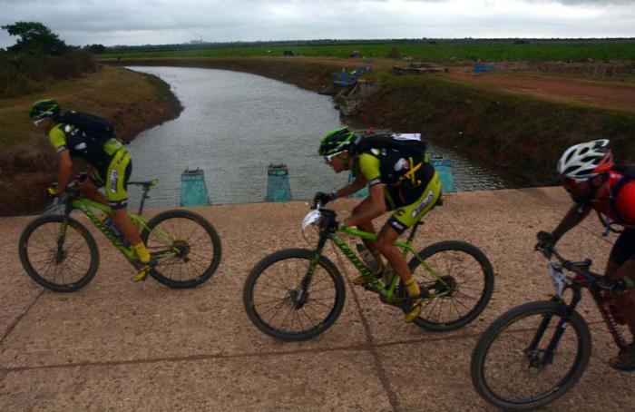 Titan Tropic Soroa 1mera etapa campamento y detalles de la carrera