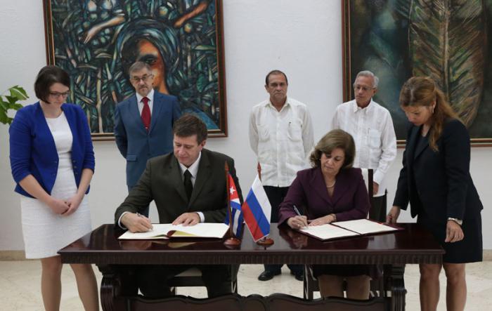 Cuba y Rusia firman acuerdo en materia jurídica